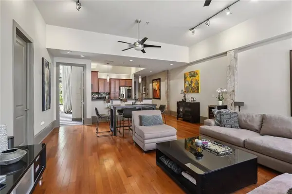 821 PERDIDO ST #2E, New Orleans, LA 70112