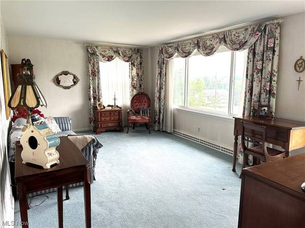 107 Thompson DR, St. Clairsville, OH 43950