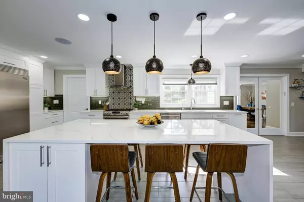 517 ARTHUR DR, Cherry Hill, NJ 08003