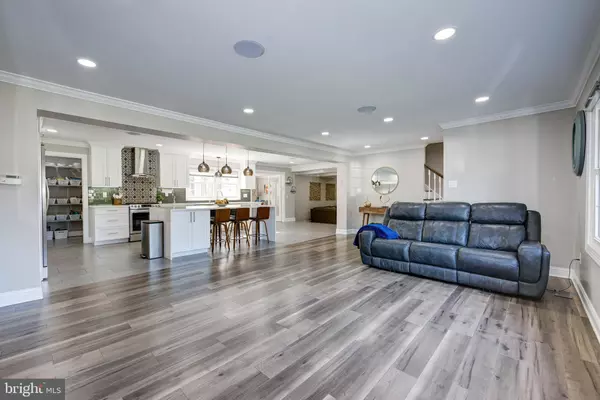 517 ARTHUR DR, Cherry Hill, NJ 08003