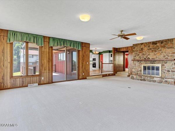 1785 Cordell Hull DR, Morristown, TN 37814