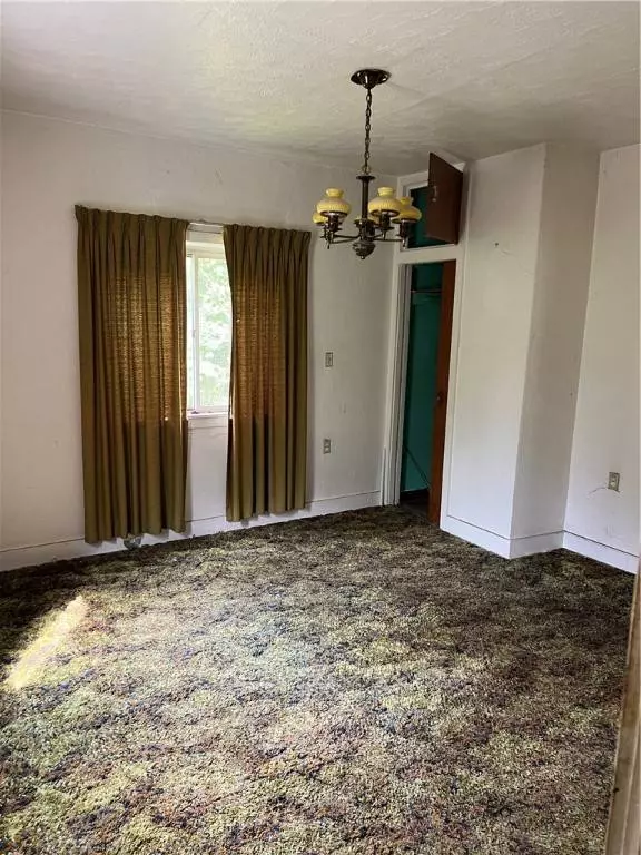 1368 Ravine St, Homestead, PA 15120