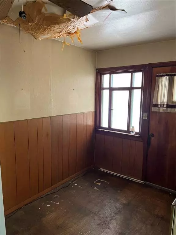 1368 Ravine St, Homestead, PA 15120