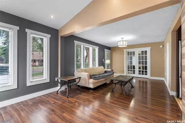 1119 K AVENUE S, Saskatoon, SK S7M 2G4