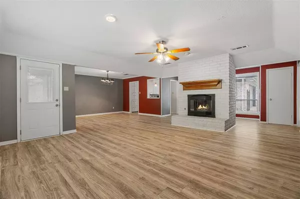 12107 Double Tree DR, Houston, TX 77070