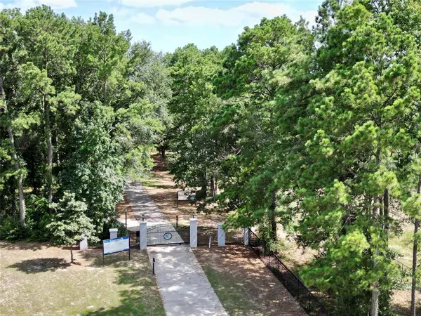 19381 Cabango CT, Porter, TX 77365