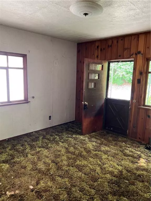 1368 Ravine St, Homestead, PA 15120