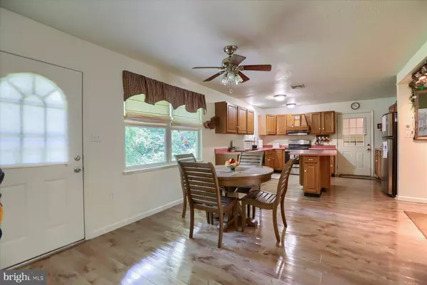 30 LAKEVIEW CT, Wellsville, PA 17365