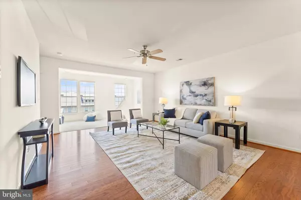 7718 CEDAR BRANCH DR, Gainesville, VA 20155