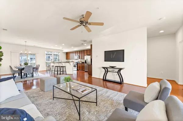 7718 CEDAR BRANCH DR, Gainesville, VA 20155