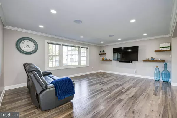 517 ARTHUR DR, Cherry Hill, NJ 08003