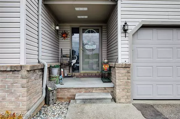 44007 WILSON Street, Grand Blanc, MI 48439