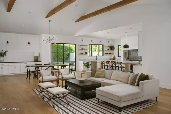 3538 E GLENROSA Avenue, Phoenix, AZ 85018