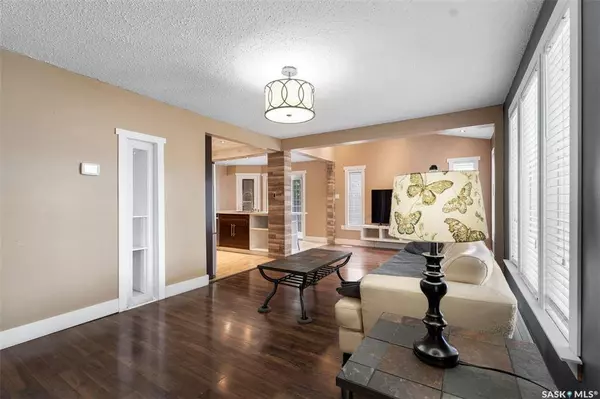 1119 K AVENUE S, Saskatoon, SK S7M 2G4