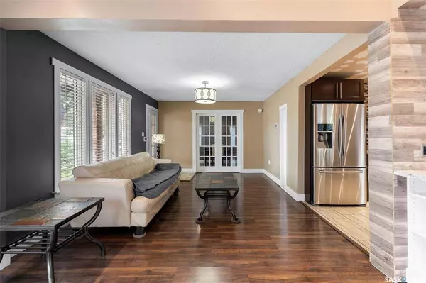 1119 K AVENUE S, Saskatoon, SK S7M 2G4