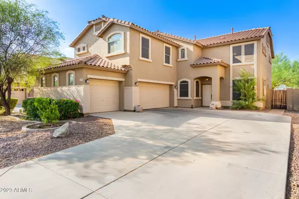 780 W HOLSTEIN Trail, San Tan Valley, AZ 85143