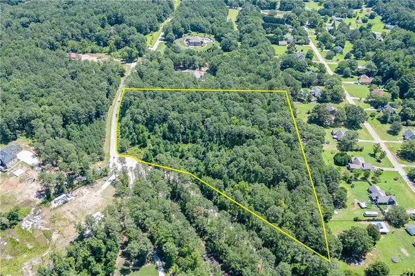 520 Penny LN, Loganville, GA 30052