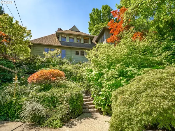 2896 NW WESTOVER RD, Portland, OR 97210