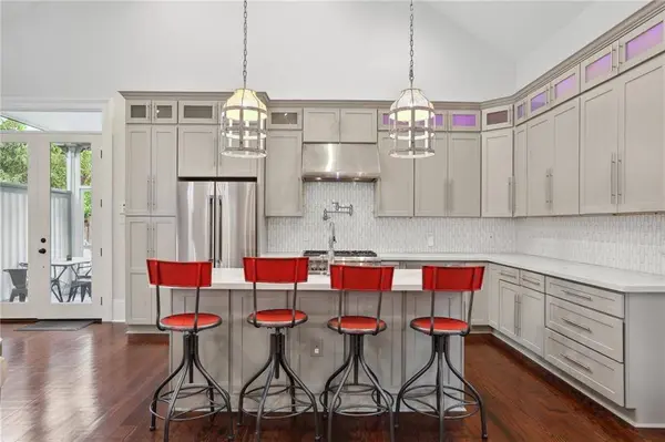 819 LEONTINE ST, New Orleans, LA 70115