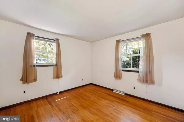 264 ARLINE AVE, Deptford, NJ 08096