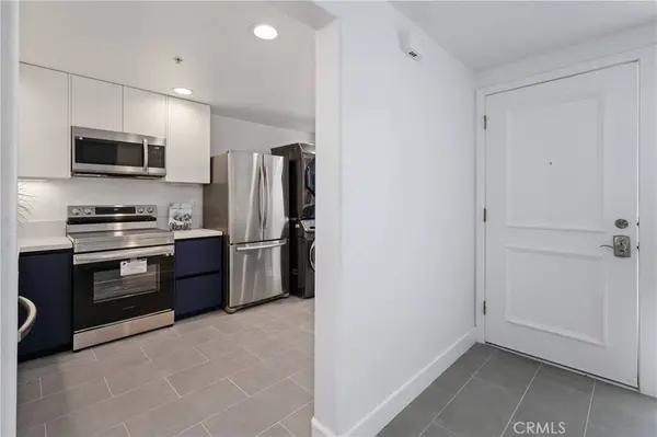 2253 Martin #406, Irvine, CA 92612