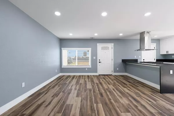 2113 Bell AVE, Sacramento, CA 95838