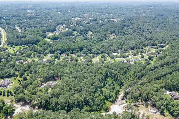 520 Penny LN, Loganville, GA 30052