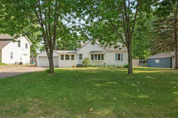 2280 Oakwood DR, Mounds View, MN 55112