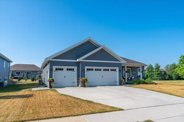 329 Kassander Way, Oregon, WI 53575