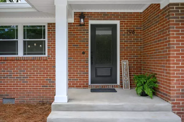 198 Park Lane Lane, Crestview, FL 32536