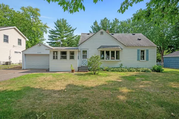 2280 Oakwood DR, Mounds View, MN 55112