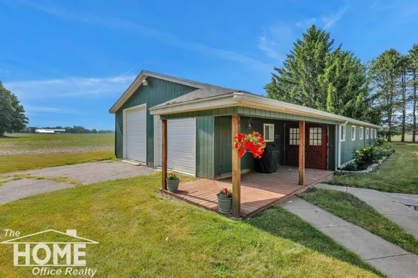 11397 E Eaton Hwy, Grand Ledge, MI 48837