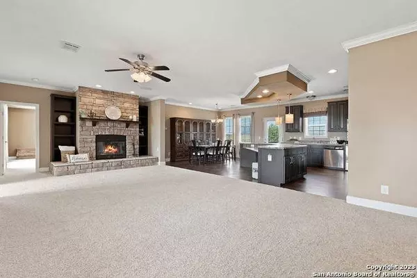 226 TWIN LAKES DR, Sutherland Springs, TX 78161-9710