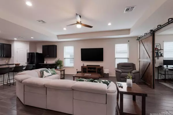 11215 POMONA PARK DR, San Antonio, TX 78249-4564