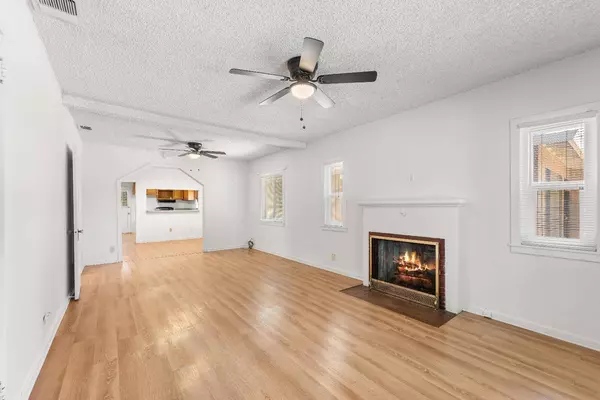 3740 35th ST, Sacramento, CA 95820