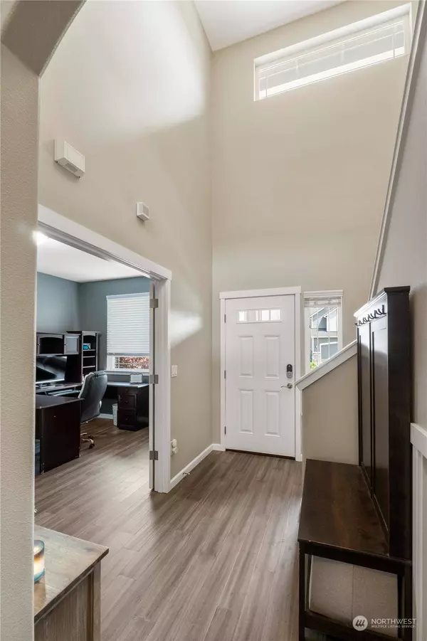 909 Boatman AVE NW, Orting, WA 98360