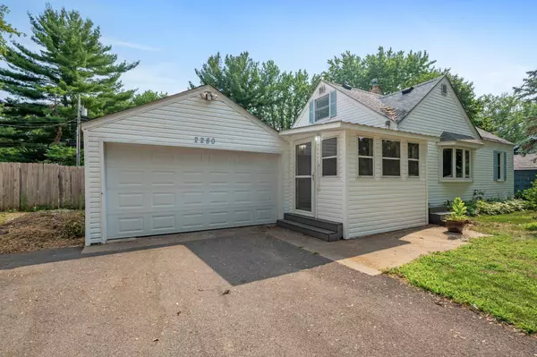 2280 Oakwood DR, Mounds View, MN 55112