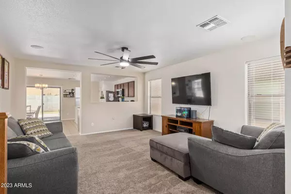 18538 W MARIPOSA Drive, Surprise, AZ 85374