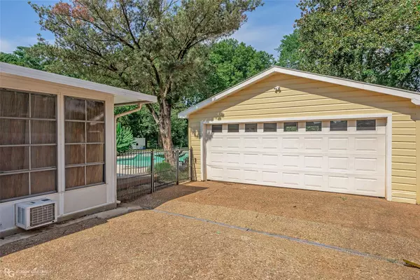 6325 East Ridge, Shreveport, LA 71106