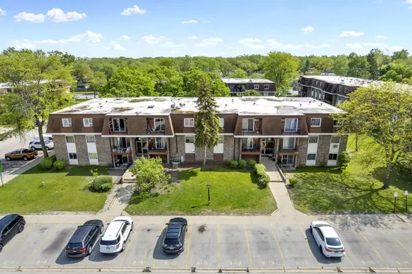 555 Hill Drive #9-308, Hoffman Estates, IL 60169