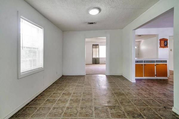 118 Heaton ST, Huntsville, TX 77320