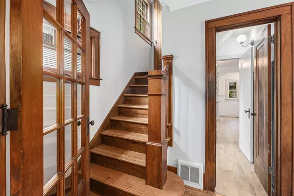 1240 Penn NE Avenue, Grand Rapids, MI 49505