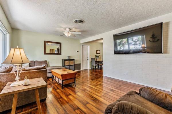 2063 TIMBER LN, Clearwater, FL 33763