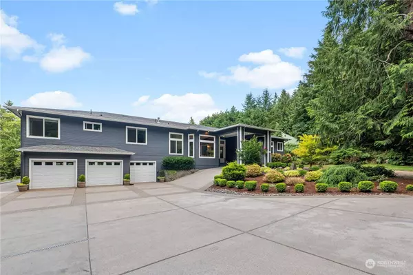 12615 Hallstrom DR NW, Gig Harbor, WA 98332