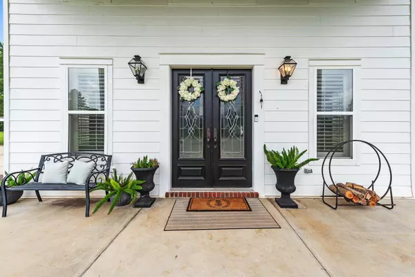 6448 Holloway Road, Baker, FL 32531