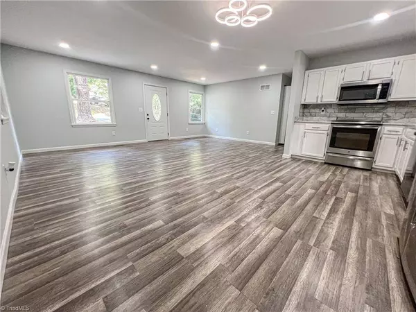 224 Flynt ST, Lexington, NC 27292