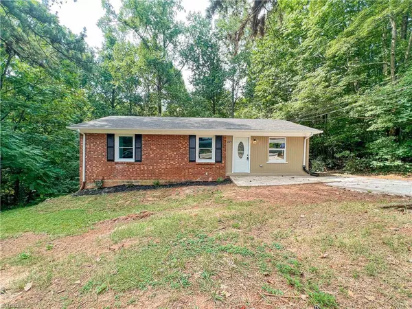 224 Flynt ST, Lexington, NC 27292