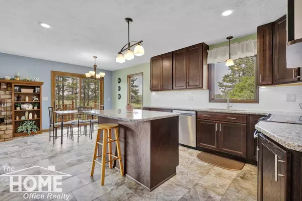 11397 E Eaton Hwy, Grand Ledge, MI 48837