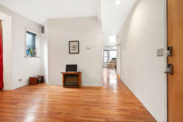 1516 E 65th Place #1W, Chicago, IL 60637