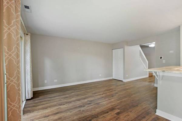 3510 Southport DR, Island Lake, IL 60042